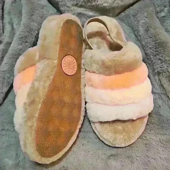 Ugg slippers - Picture 3 of 4